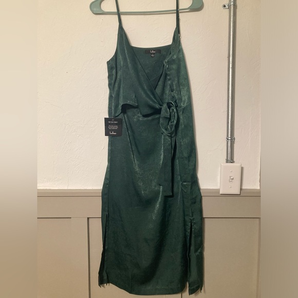 Small lulus dress. Brand new never worn - Picture 3 of 6